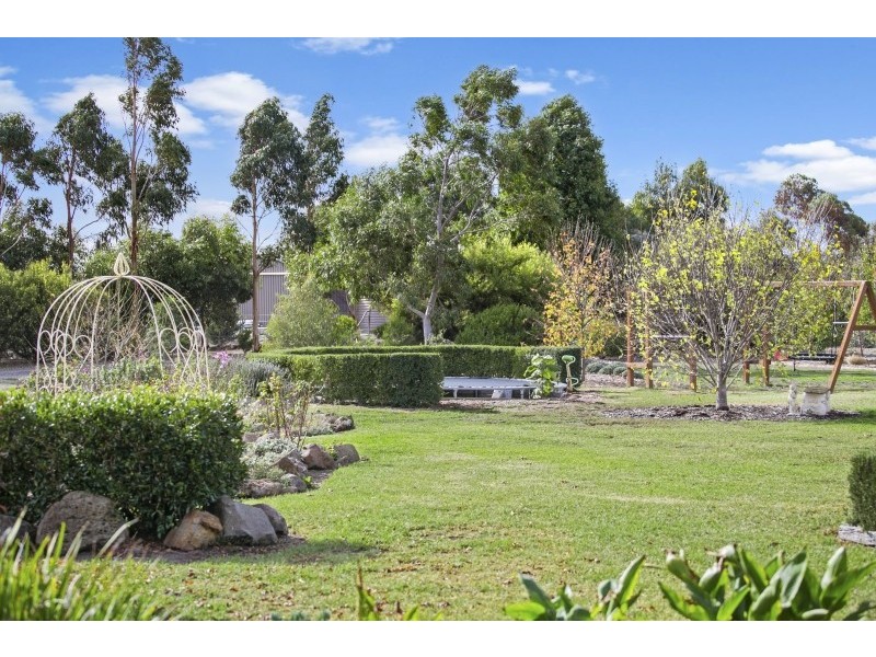 14 Bates Court, Batesford VIC 3221