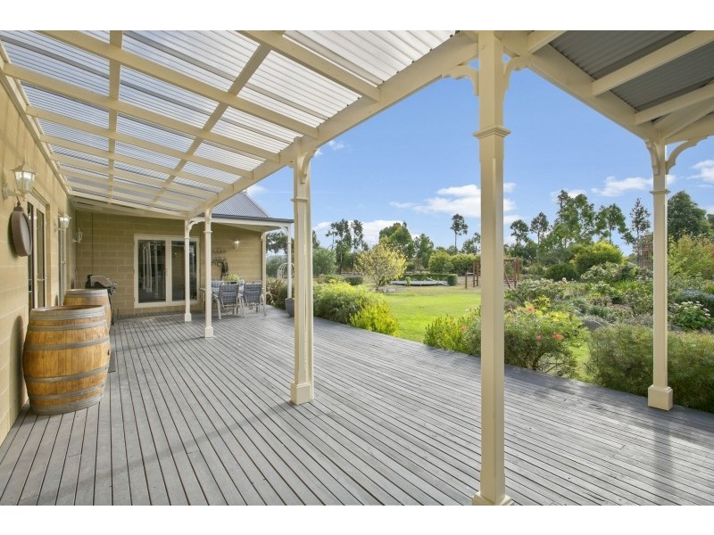 14 Bates Court, Batesford VIC 3221