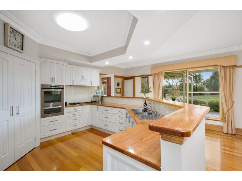 14 Bates Court, Batesford VIC 3221