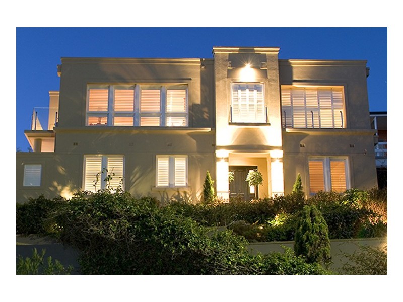 33 The Serpentine, Bilgola NSW 2107