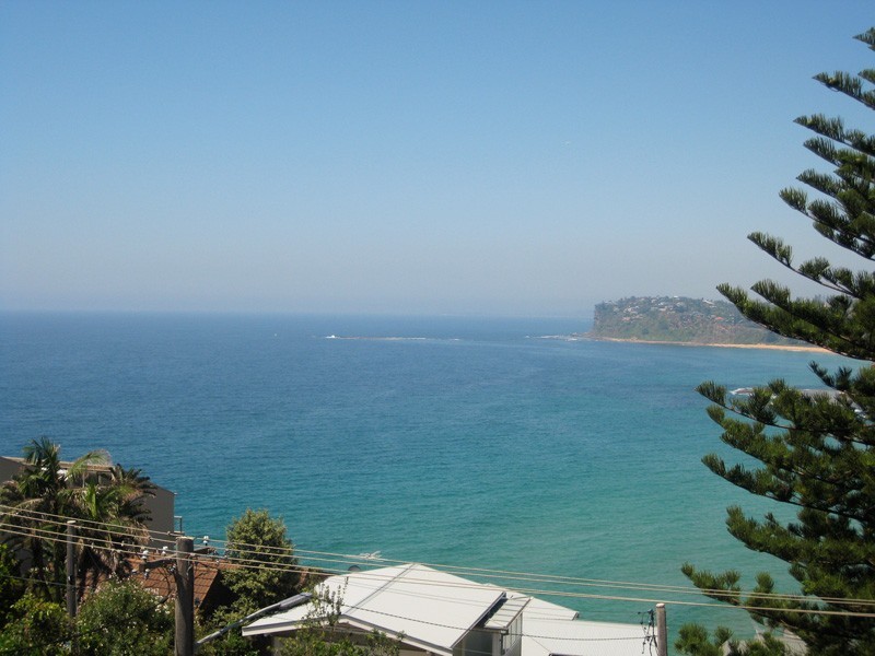 33 The Serpentine, Bilgola NSW 2107