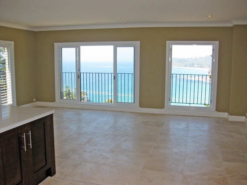 33 The Serpentine, Bilgola NSW 2107