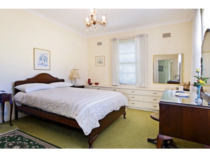 12 Ross Street, Newport NSW 2106