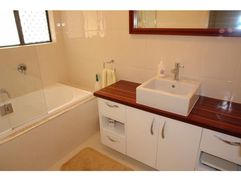 Labrador QLD 4215
