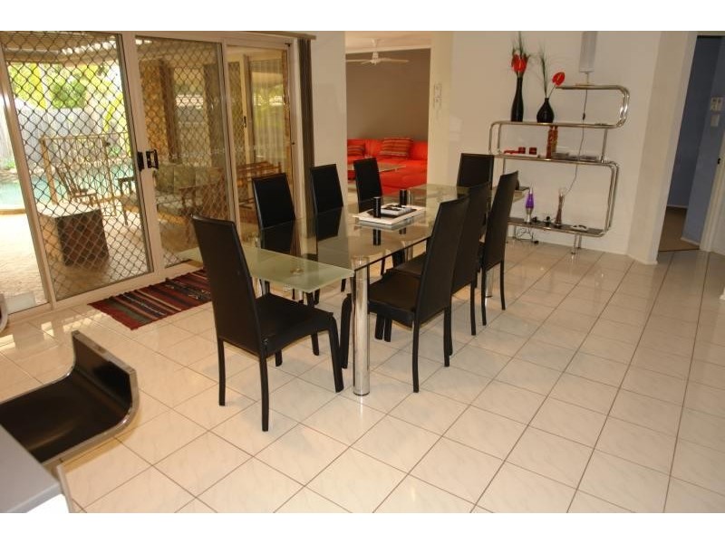 Parkwood QLD 4214