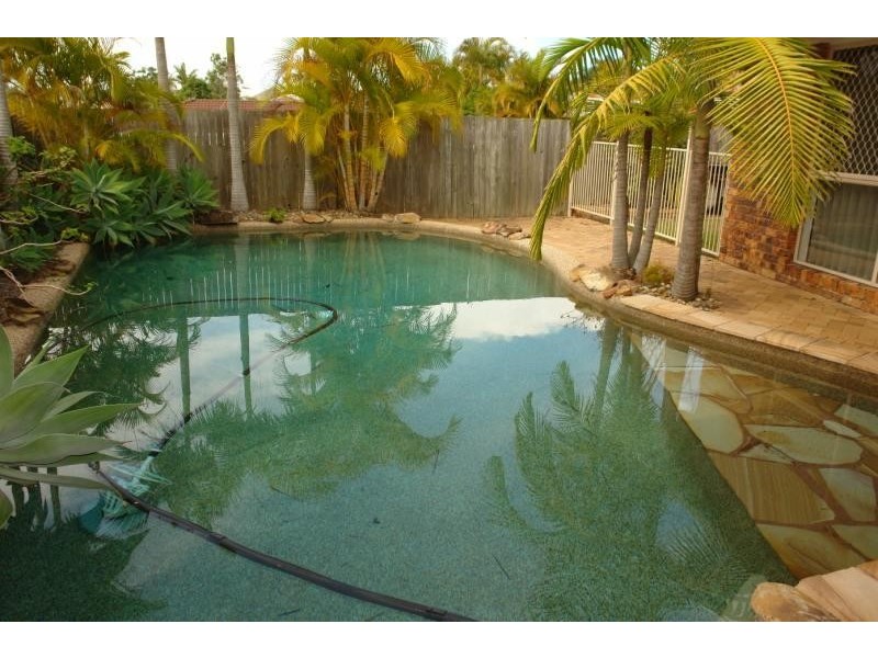 Parkwood QLD 4214
