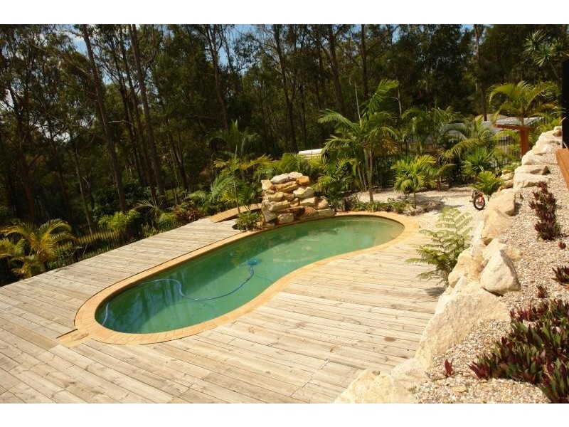 Gaven QLD 4211