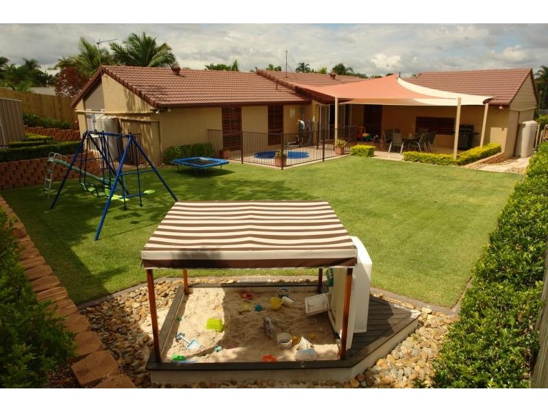 Parkwood QLD 4214