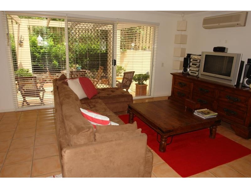 Coombabah QLD 4216