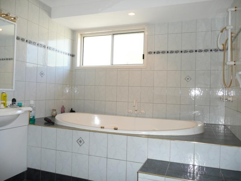 Parkwood QLD 4214