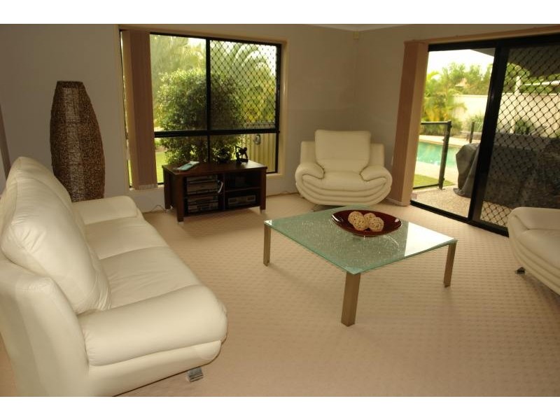 19 O’Brien Court, Arundel QLD 4214