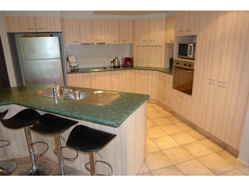 19 O’Brien Court, Arundel QLD 4214