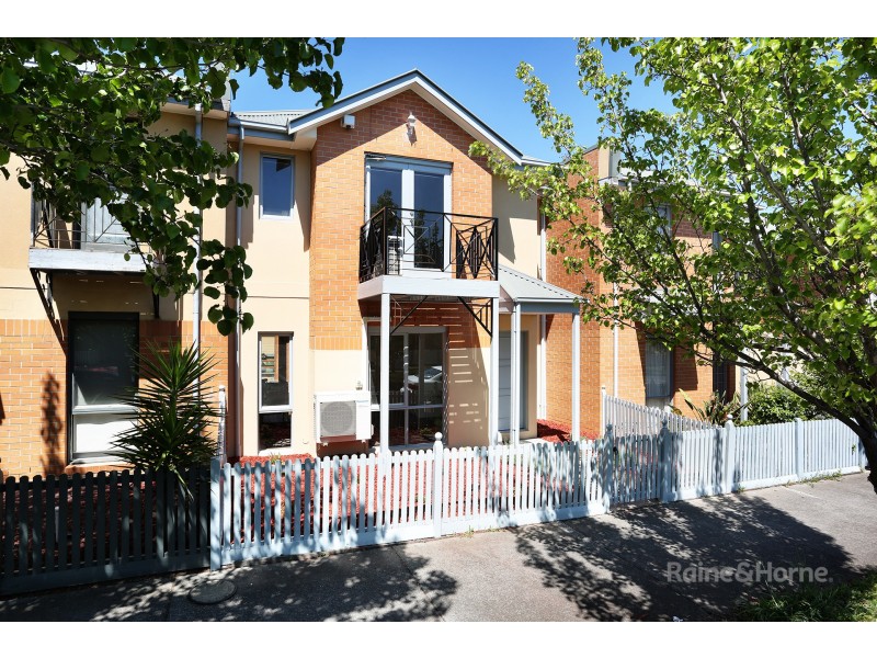 20 Waterford Avenue, Maribyrnong VIC 3032