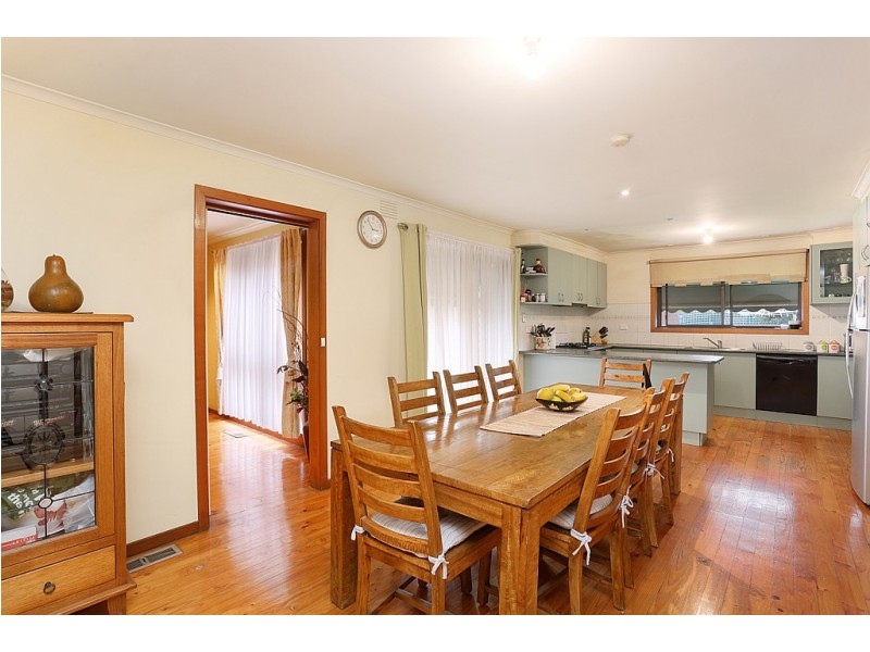 38 Shawlands Drive, Tullamarine VIC 3043