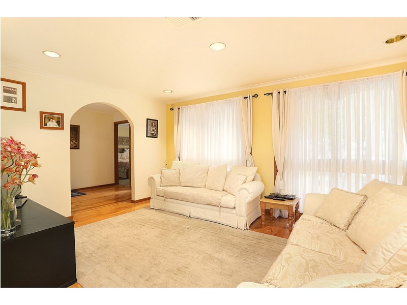 38 Shawlands Drive, Tullamarine VIC 3043