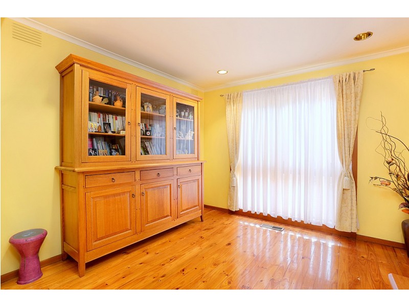 38 Shawlands Drive, Tullamarine VIC 3043