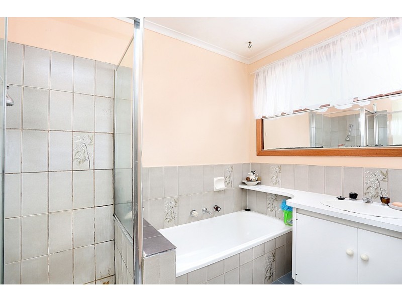 38 Shawlands Drive, Tullamarine VIC 3043