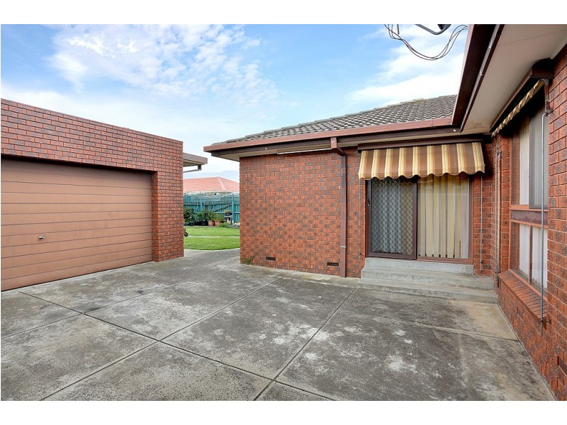 38 Shawlands Drive, Tullamarine VIC 3043