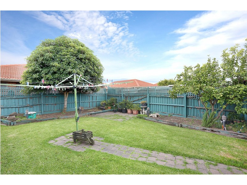 38 Shawlands Drive, Tullamarine VIC 3043