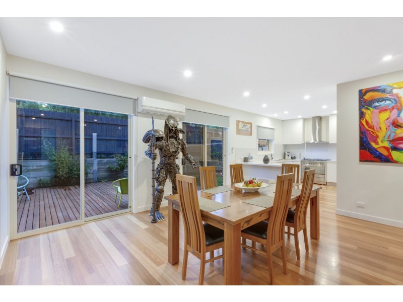 2/23 HUNTER STREET, Keilor VIC 3036