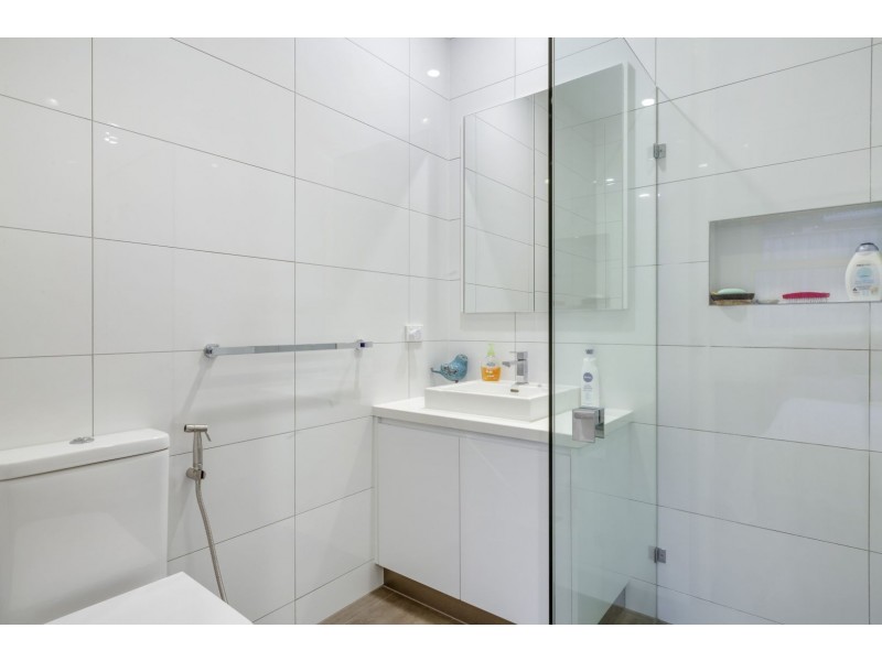 2/23 HUNTER STREET, Keilor VIC 3036