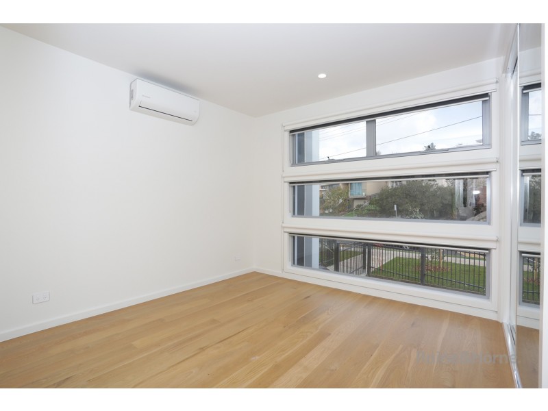 3/8 Hillside Crescent, Maribyrnong VIC 3032