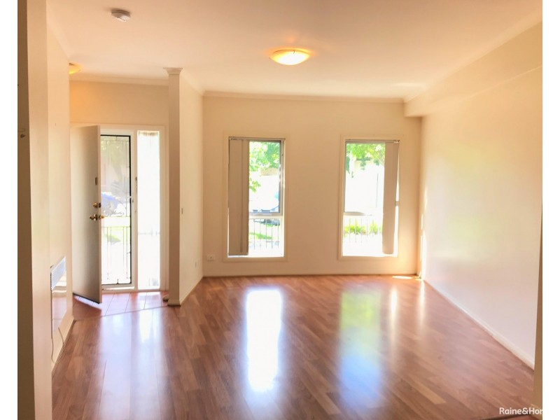 94 The Crescent, Kensington VIC 3031