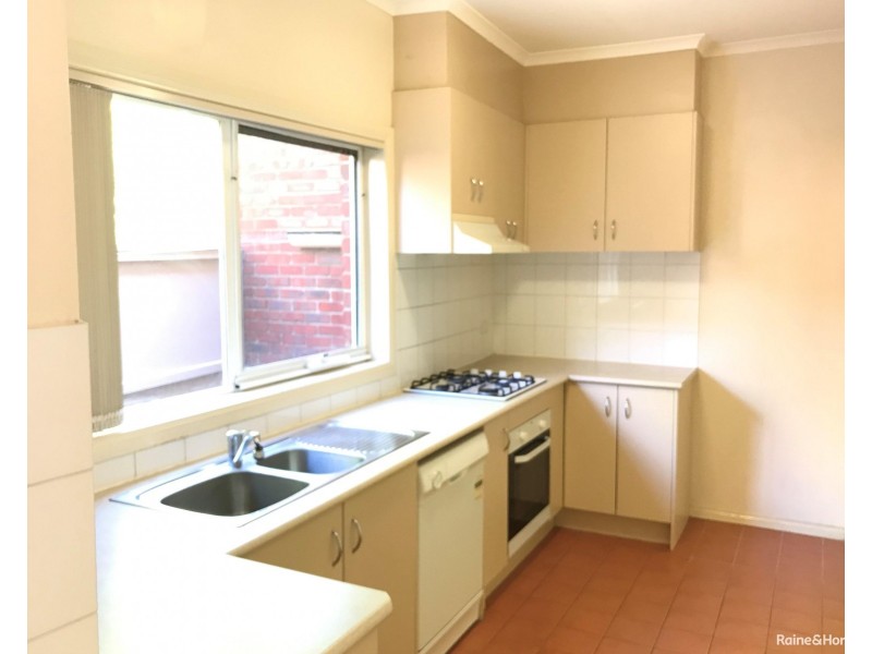 94 The Crescent, Kensington VIC 3031