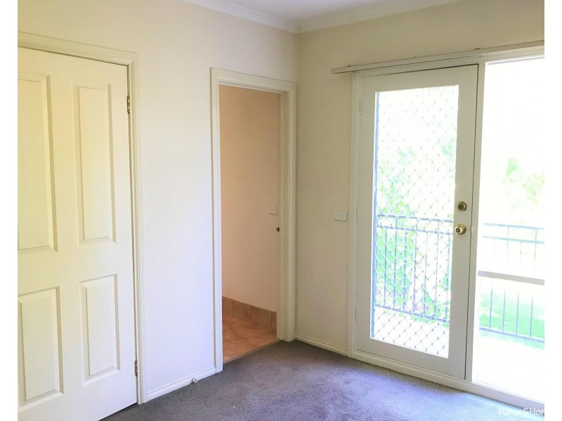 94 The Crescent, Kensington VIC 3031