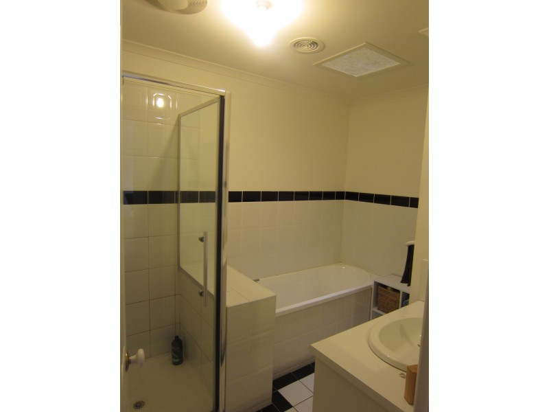 2/21 Main Street, Pascoe Vale VIC 3044