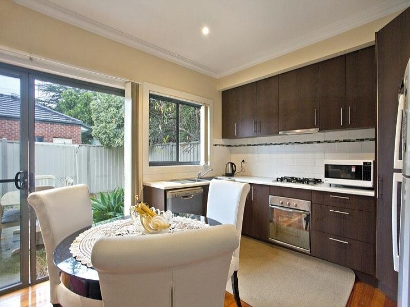 2/53 Riverside Avenue, Avondale Heights VIC 3034