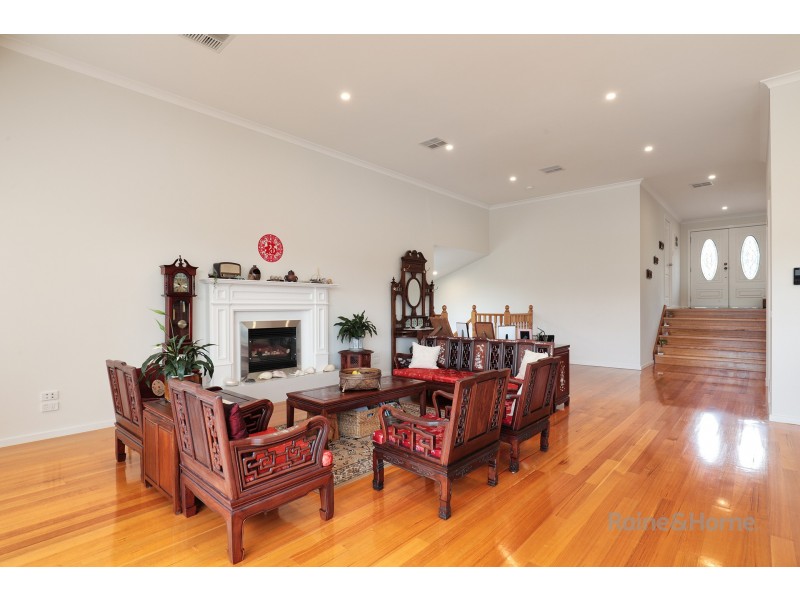 20 Riverbend Way, Sunshine North VIC 3020