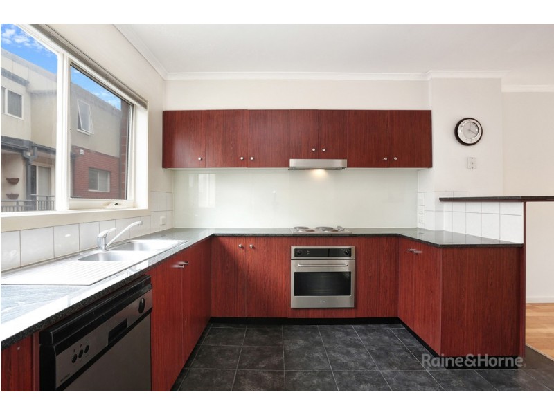18 Rimfire Walk, Maribyrnong VIC 3032