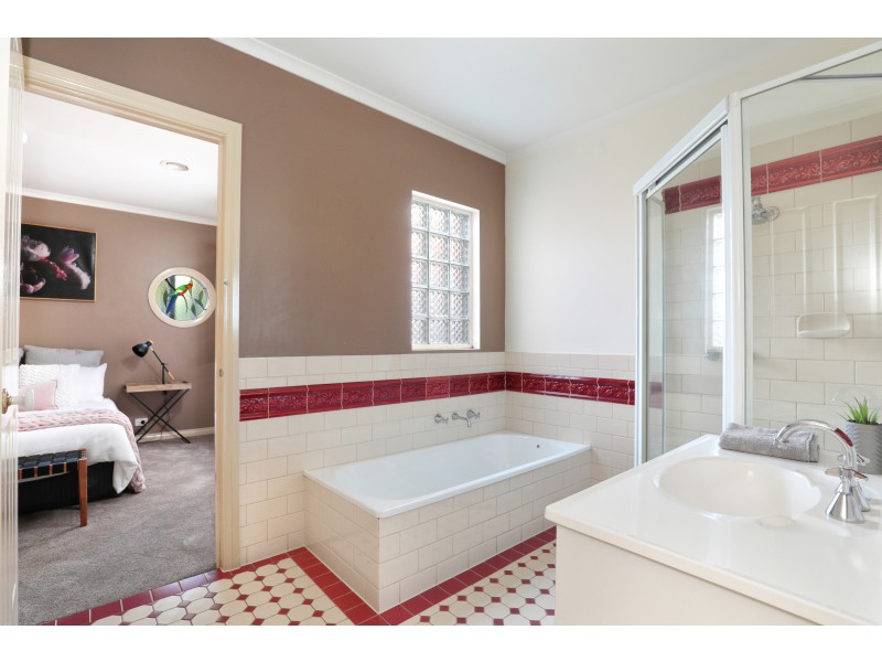 130a DEAN STREET, Moonee Ponds VIC 3039
