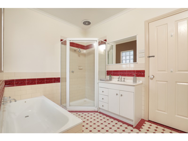 130a DEAN STREET, Moonee Ponds VIC 3039