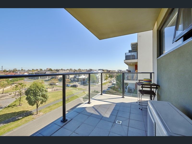202/90 La Scala Avenue, Maribyrnong VIC 3032