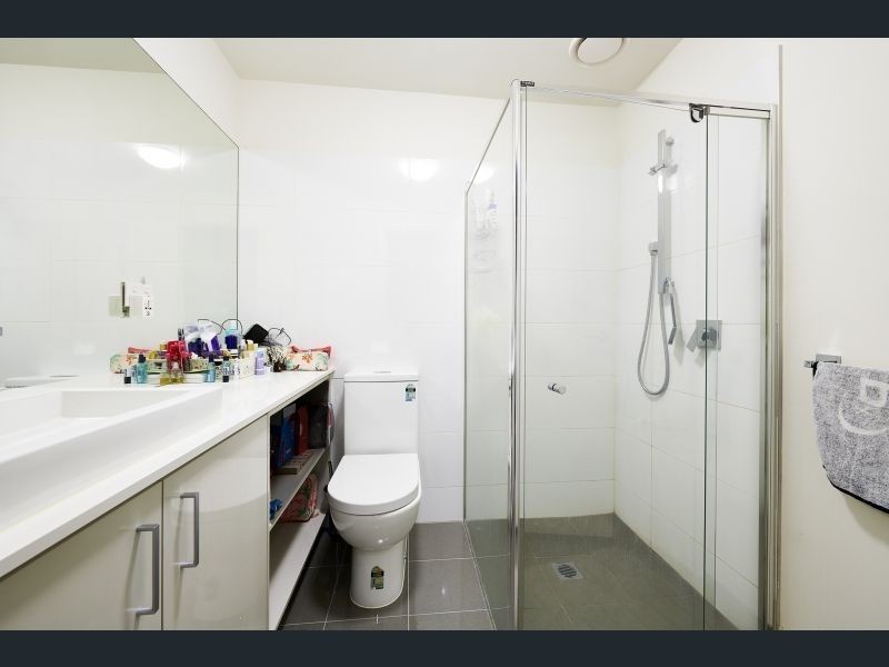 202/90 La Scala Avenue, Maribyrnong VIC 3032