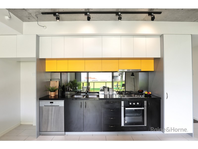 104/18 Whitehorse Road, Blackburn VIC 3130