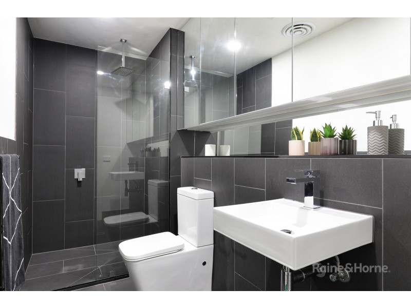 104/18 Whitehorse Road, Blackburn VIC 3130