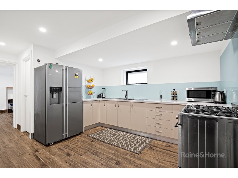 8 Selbourne Street, Ascot Vale VIC 3032