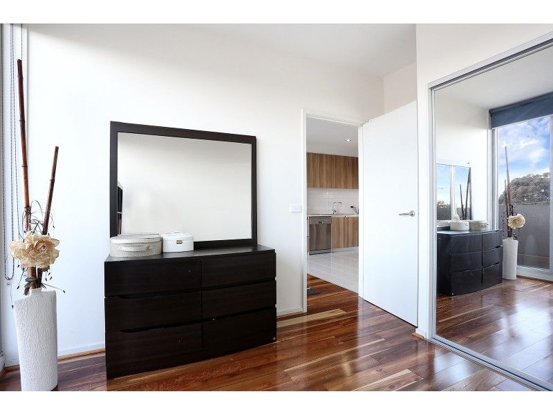 304/2 La Scala Avenue, Maribyrnong VIC 3032