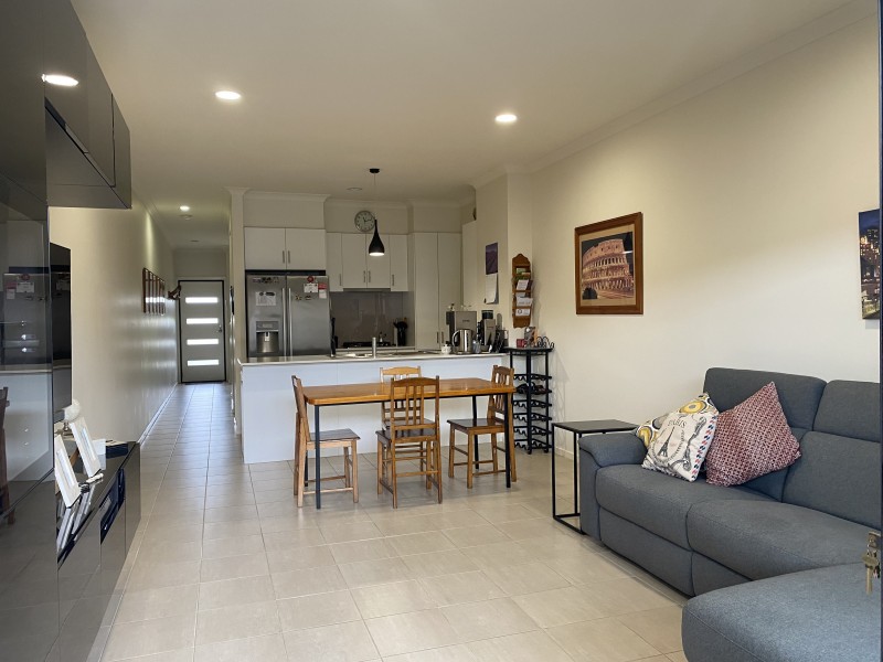 30 Grenville Walk, Lalor VIC 3075