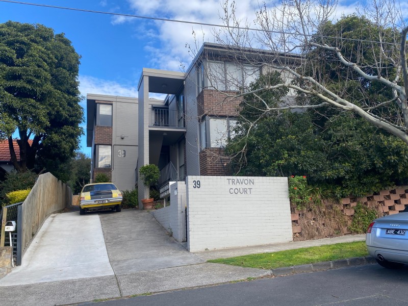 8/39 Myrnong Crescent, Ascot Vale VIC 3032