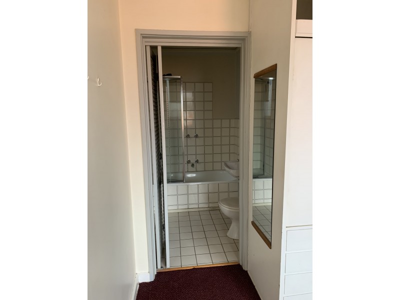 8/39 Myrnong Crescent, Ascot Vale VIC 3032