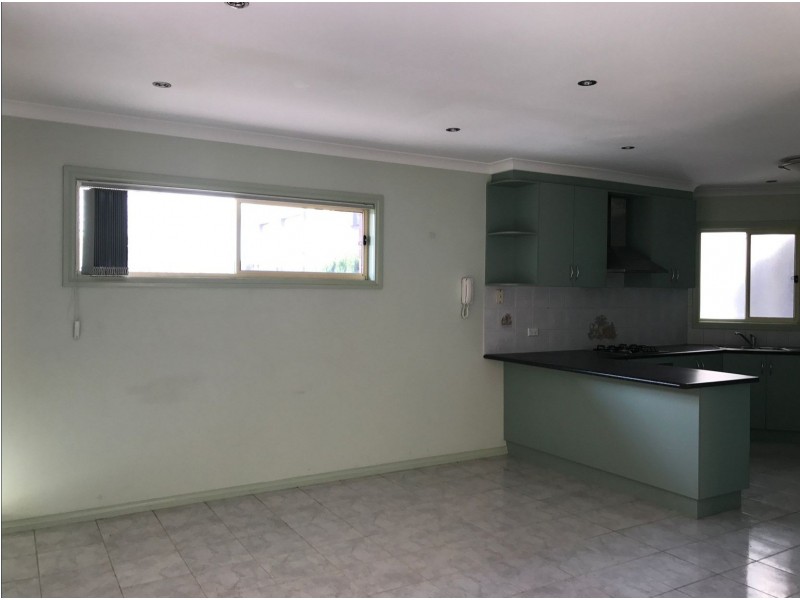 2/121 Raleigh Road, Maribyrnong VIC 3032