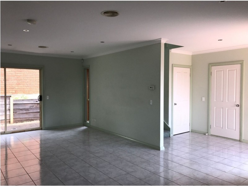 2/121 Raleigh Road, Maribyrnong VIC 3032