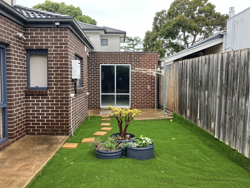 2/8 Baird Street, Maidstone VIC 3012