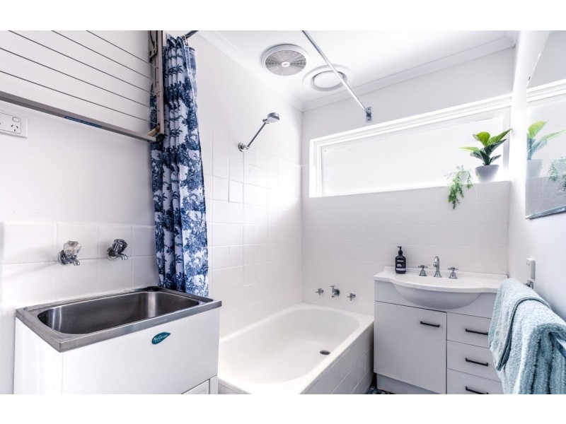 8/28 Eldridge Street, Footscray VIC 3011