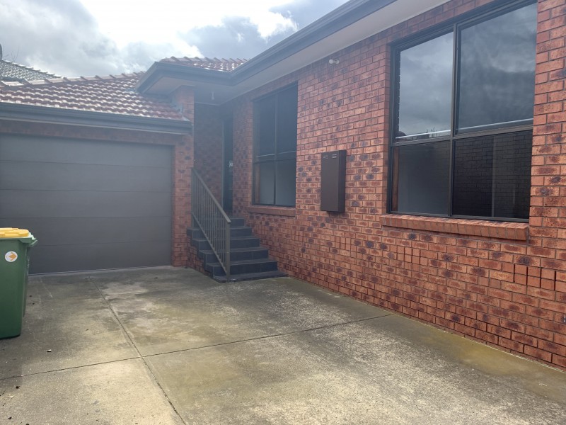 2/122 Suffolk Street, Maidstone VIC 3012