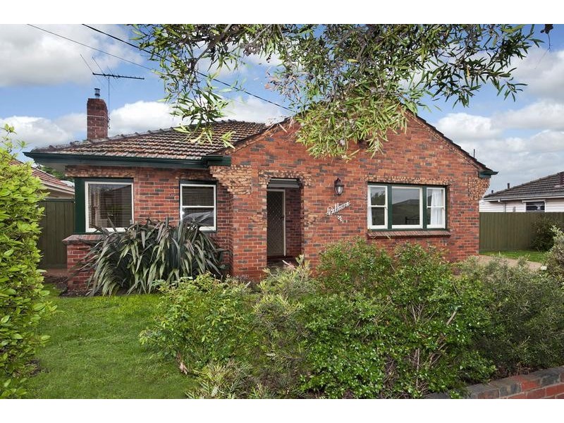 4 Burns Street, Maidstone VIC 3012